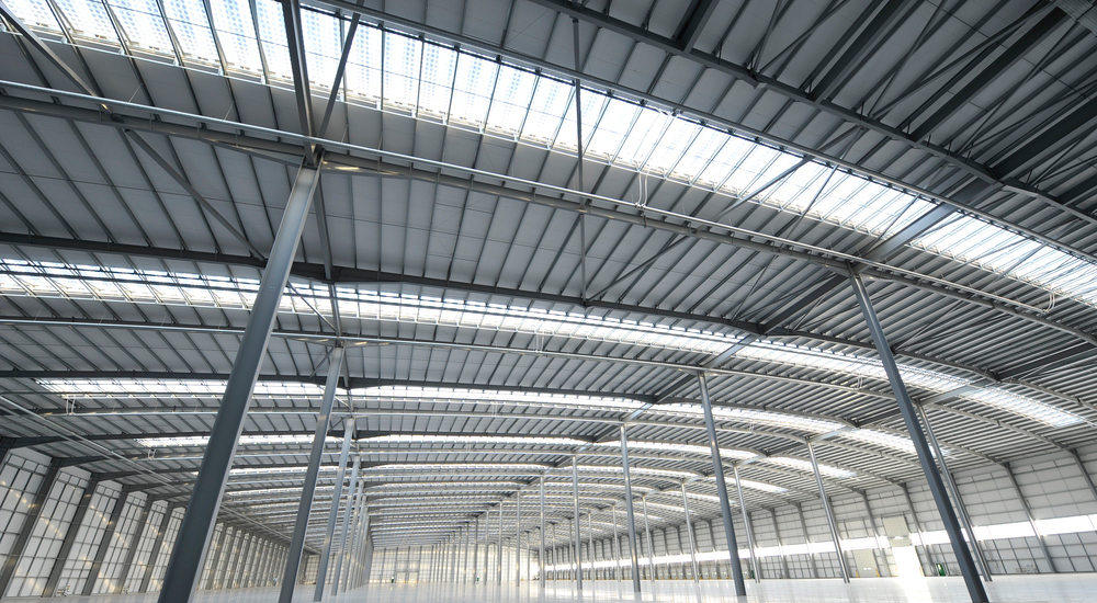 découvrez nos solutions innovantes pour la construction de toits de hangars, alliant robustesse et esthétisme. optimisez votre espace de stockage avec des matériaux de qualité et une expertise professionnelle.
