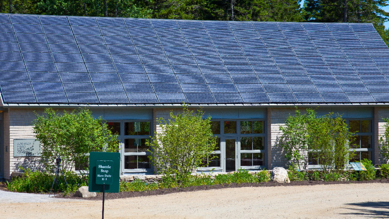 découvrez le toit solaire tesla en france, une solution innovante et esthétique pour produire votre propre énergie renouvelable. profitez d'une intégration harmonieuse dans votre habitation tout en réduisant votre empreinte carbone.