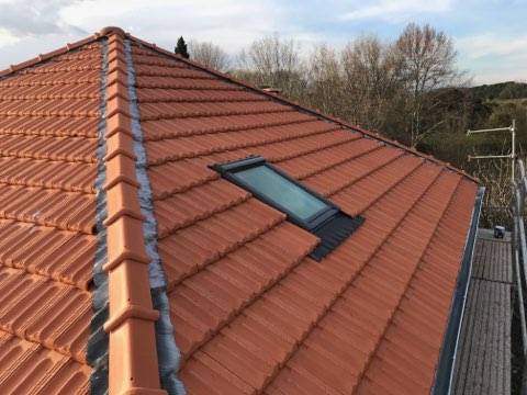 découvrez nos offres de toiture gratuite qui vous permettent de bénéficier d'une couverture de qualité sans frais. profitez d'une expertise professionnelle pour renforcer la protection de votre maison tout en réalisant des économies.