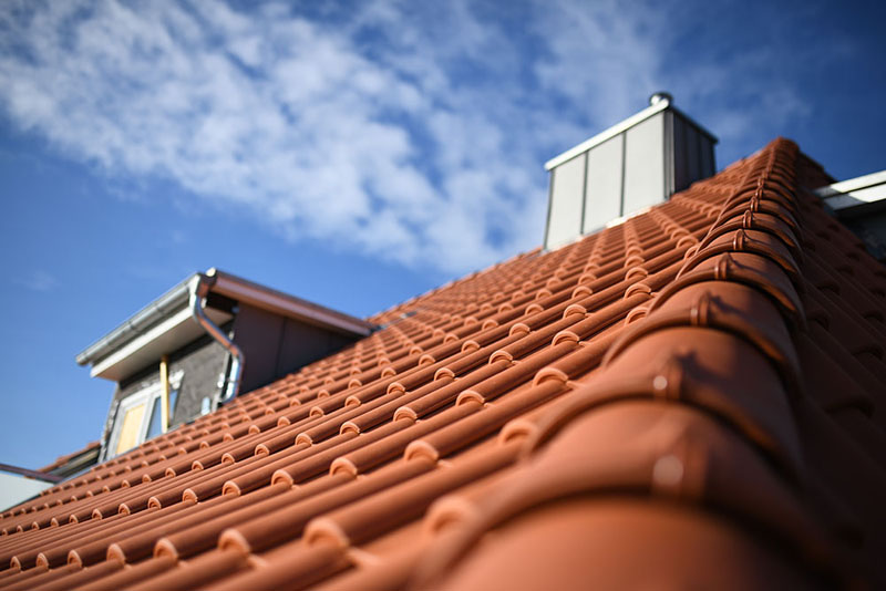découvrez comment les travaux de toiture peuvent impacter vos impôts. optimisez vos dépenses en matière de rénovation tout en bénéficiant d'avantages fiscaux. informez-vous sur les déductions possibles et les crédits d'impôt disponibles pour vos projets de toiture.