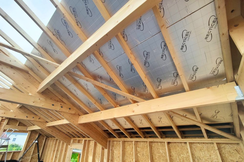 découvrez tout sur la toiture inclinée : avantages, matériaux, techniques d'installation et conseils d'entretien pour protéger votre maison et améliorer son esthétique.