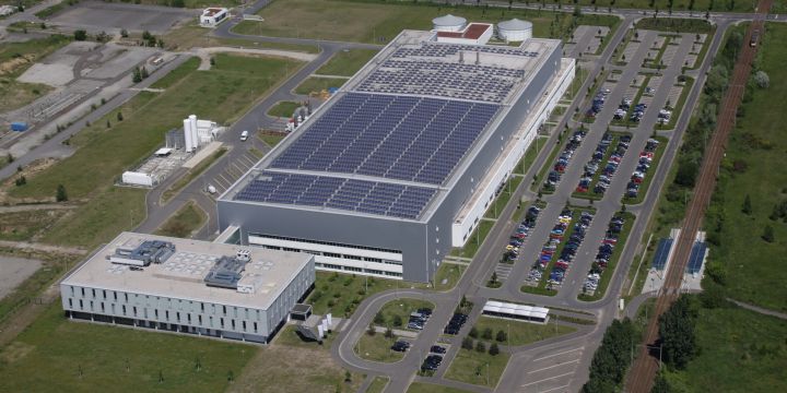 découvrez notre usine de panneaux solaires, dédiée à la fabrication de solutions énergétiques durables et écologiques. profitez de produits de haute qualité pour optimiser votre consommation d'énergie et contribuer à la transition énergétique.