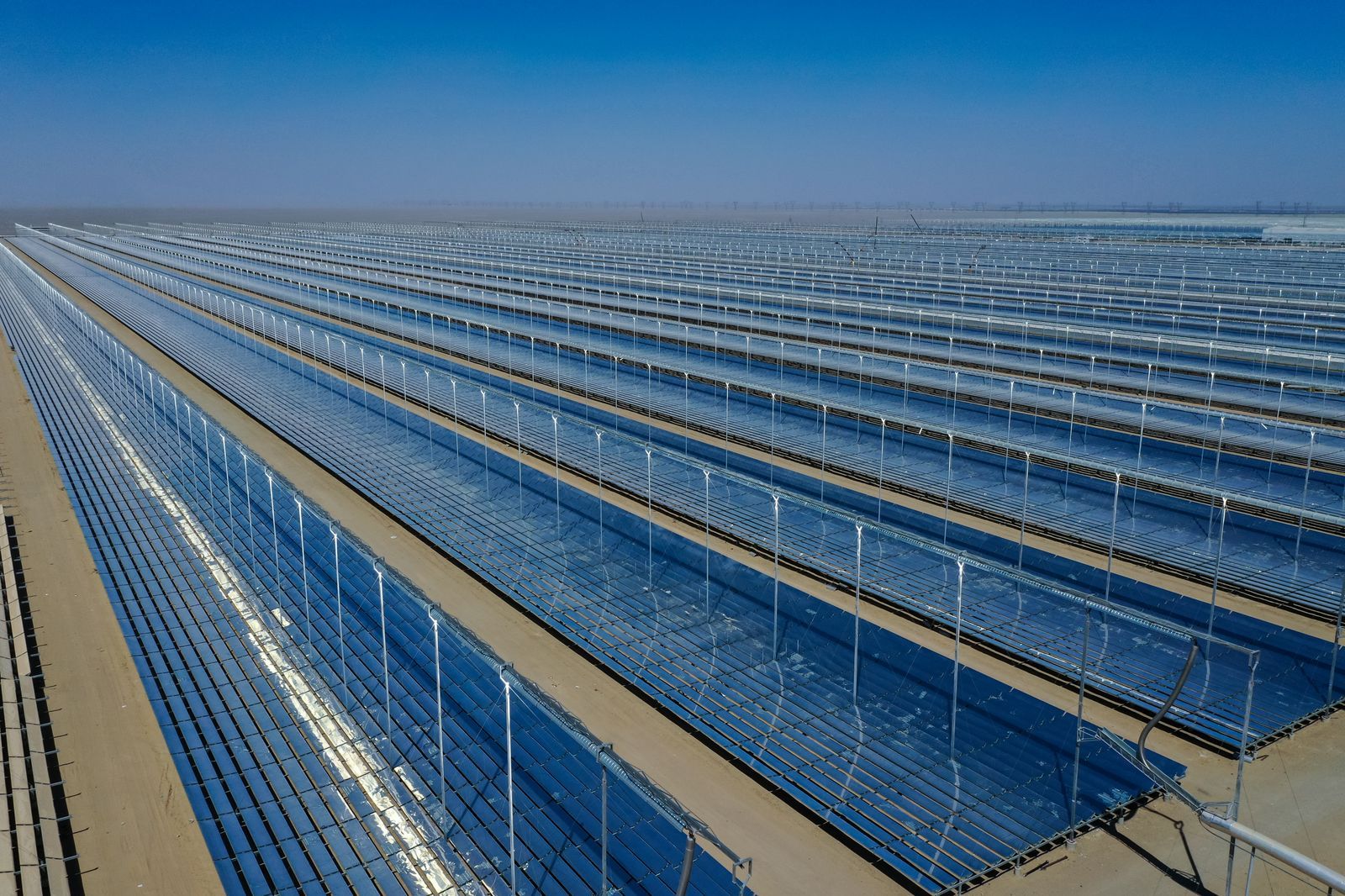 découvrez notre offre exclusive de vente de fermes solaires, une solution innovante pour produire de l'énergie renouvelable. profitez d'une installation clé en main et engagez-vous pour l'environnement tout en réduisant vos factures d'électricité.
