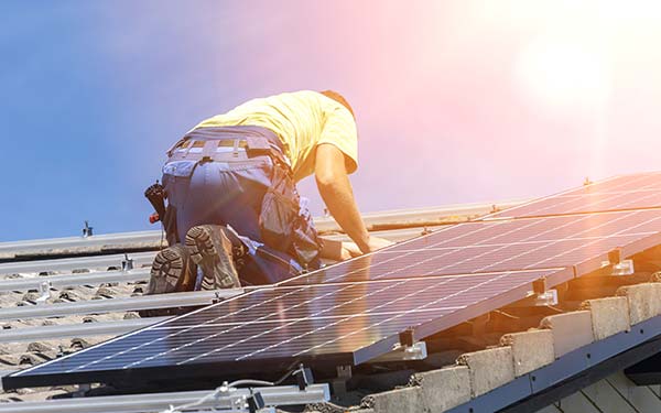 découvrez notre sélection de panneaux solaires de haute qualité pour réduire vos factures d'énergie et contribuer à la transition écologique. profitez d'une installation facile et d'un service client exceptionnel. optez pour l'énergie renouvelable dès aujourd'hui !