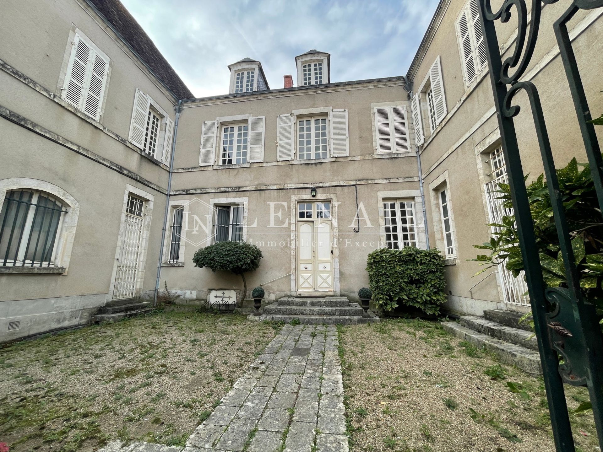découvrez notre plateforme de vente entre particuliers, vous permettant d'acheter et de vendre facilement des biens et services. profitez d'annonces sans intermédiaires, d'un large choix et d'une expérience sécurisée pour toutes vos transactions.