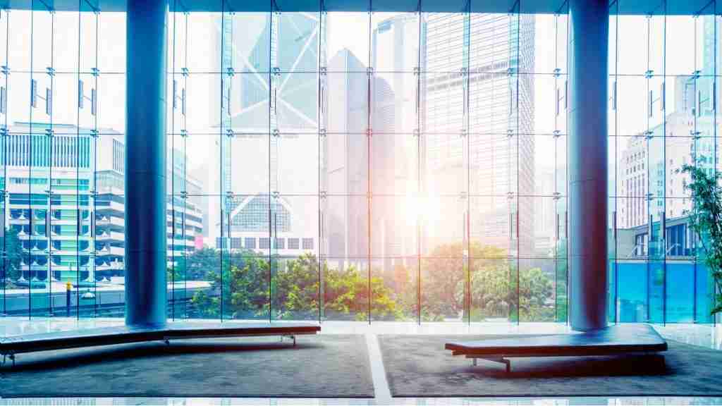 découvrez le vitrage solaire, une solution innovante qui allie efficacité énergétique et esthétique. profitez d'un confort optimal tout en réduisant votre empreinte carbone grâce à des fenêtres qui captent l'énergie solaire. idéal pour les bâtiments modernes et écologiques.