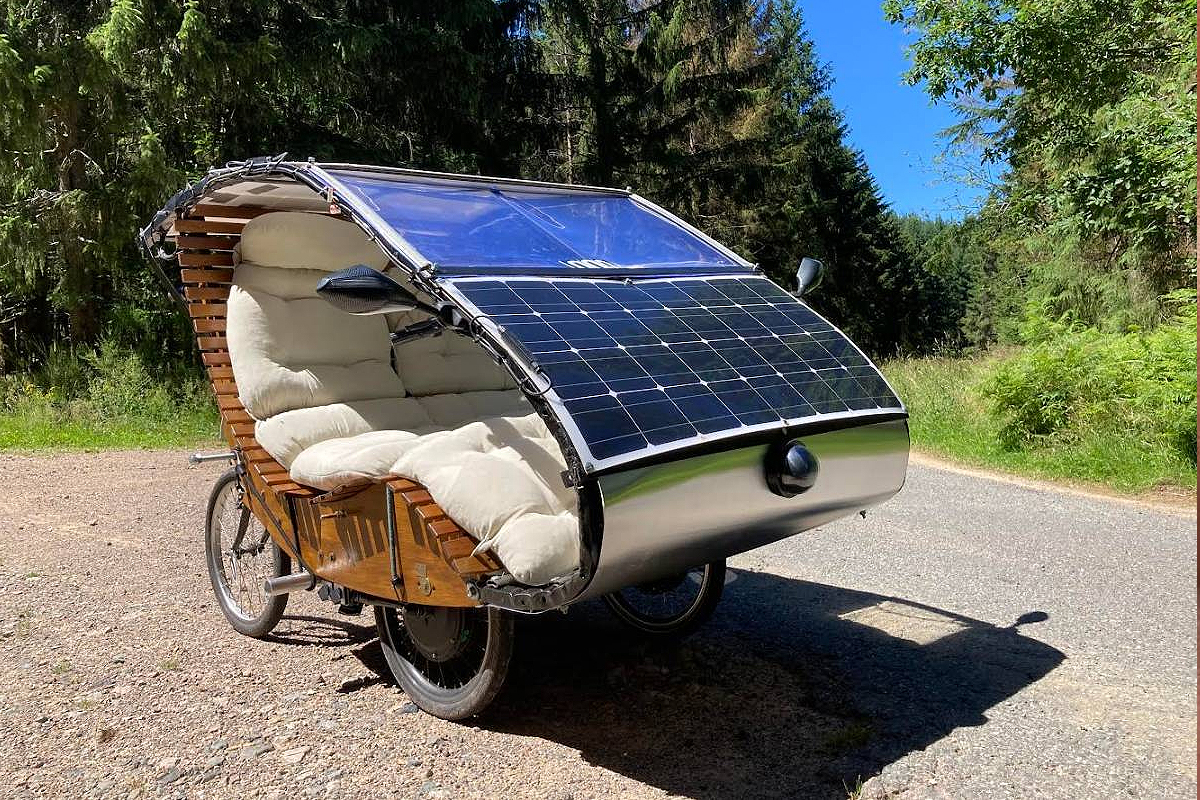 découvrez la voiture solaire, une révolution dans le secteur automobile alliant écologie et innovation. profitez d'une conduite éco-responsable grâce à cette technologie durable qui utilise l'énergie solaire pour réduire votre empreinte carbone tout en offrant performance et autonomie.