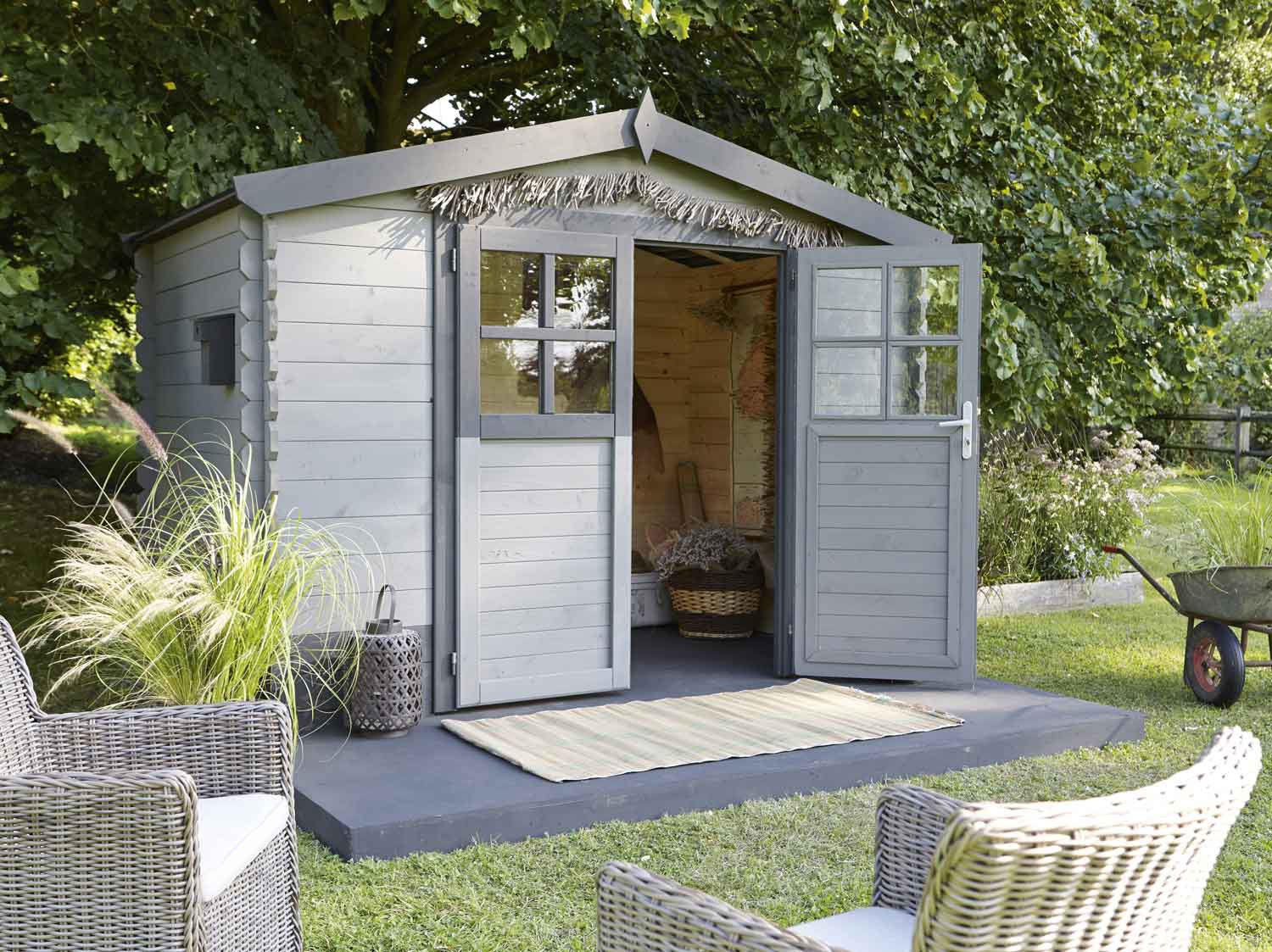 découvrez notre sélection d'abris de jardin, idéaux pour stocker vos outils, protéger vos plantes ou créer un espace de détente. conçus dans des matériaux durables et esthétiques, nos abris s'intègrent harmonieusement à votre extérieur tout en répondant à vos besoins pratiques.