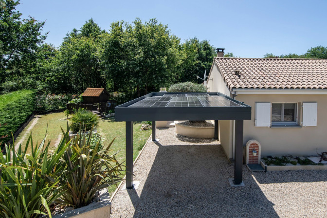 découvrez nos abris de jardin solaires, une solution écologique et moderne pour aménager votre espace extérieur. profitez d'une construction respectueuse de l'environnement, idéale pour le rangement ou un coin de détente, tout en utilisant une énergie renouvelable.