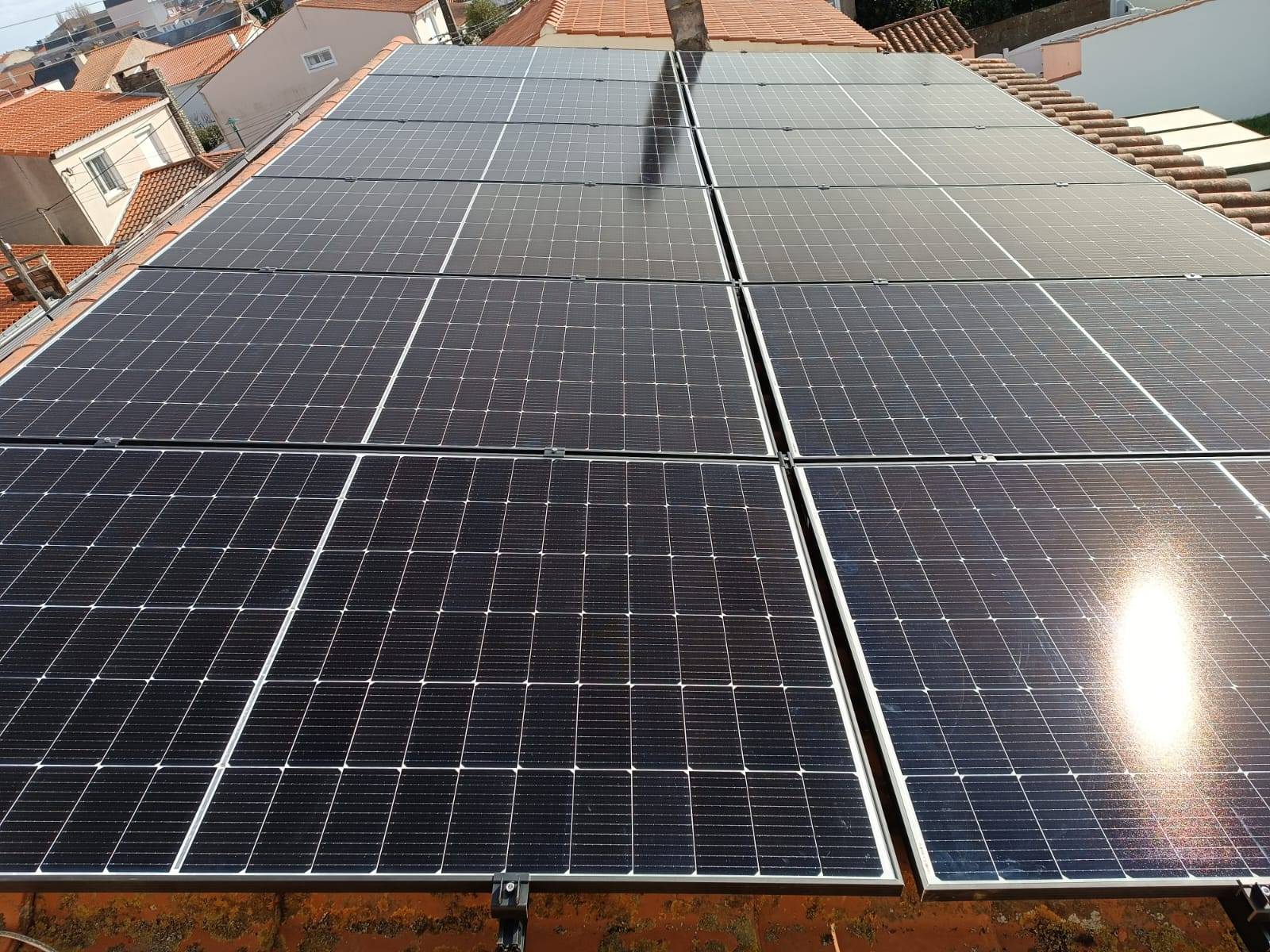 découvrez les aides et subventions disponibles pour l'installation de panneaux solaires en 2025. maximisez vos économies tout en adoptant une énergie durable grâce à nos conseils pratiques et actualisés.