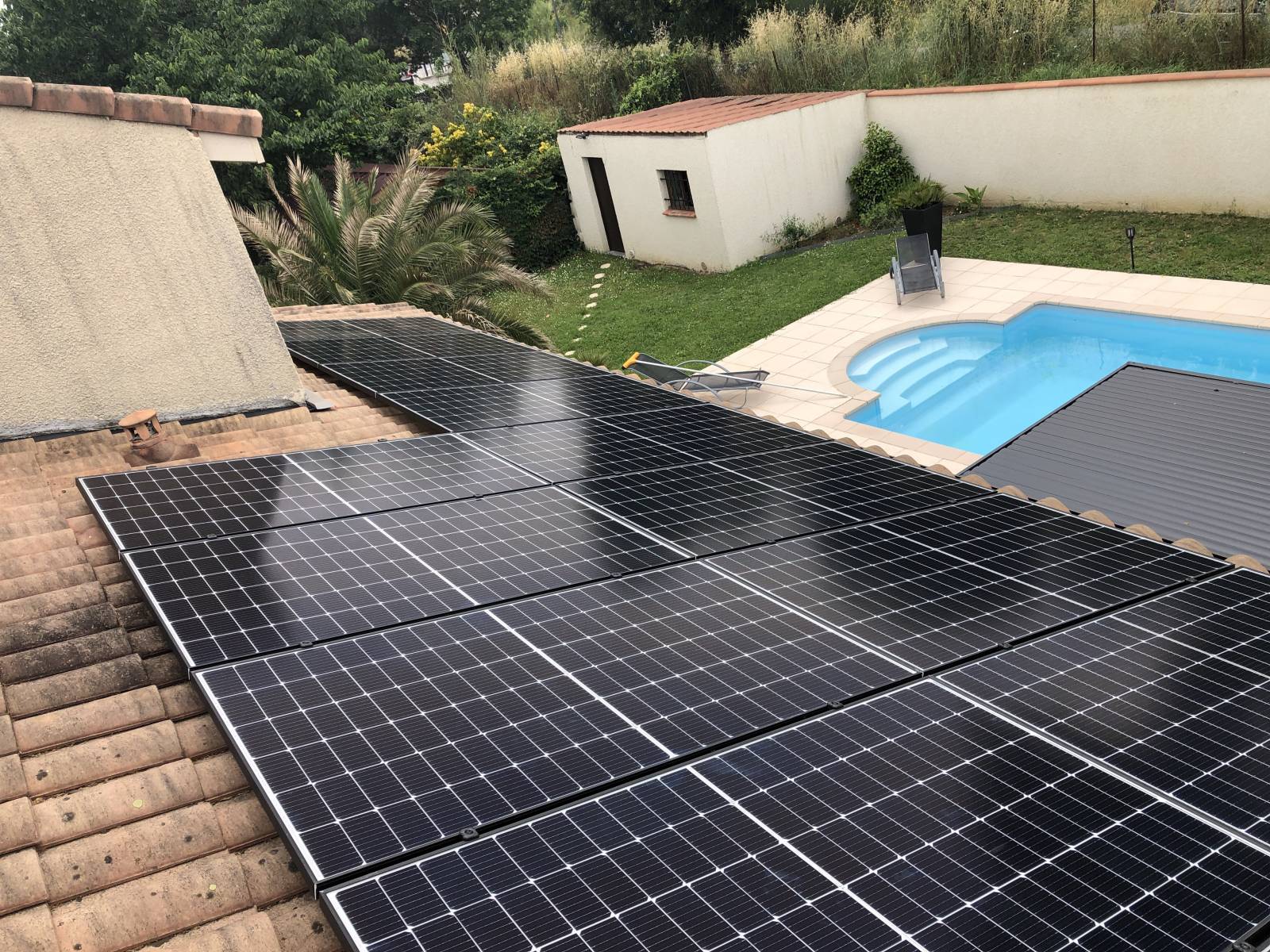 découvrez comment bénéficier d'une aide pour l'installation de panneaux solaires en 2023. informez-vous sur les subventions, crédits d'impôt et autres dispositifs qui facilient la transition vers une énergie renouvelable et économisez sur vos factures d'électricité.