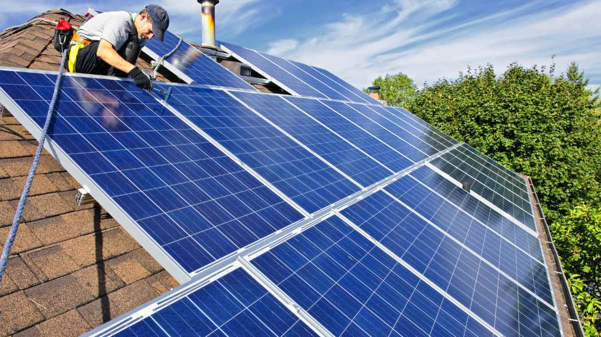découvrez nos services d'aide pour l'installation et l'entretien de panneaux solaires. bénéficiez de conseils personnalisés et de solutions adaptées pour optimiser votre production d'énergie renouvelable et réduire vos factures d'électricité.
