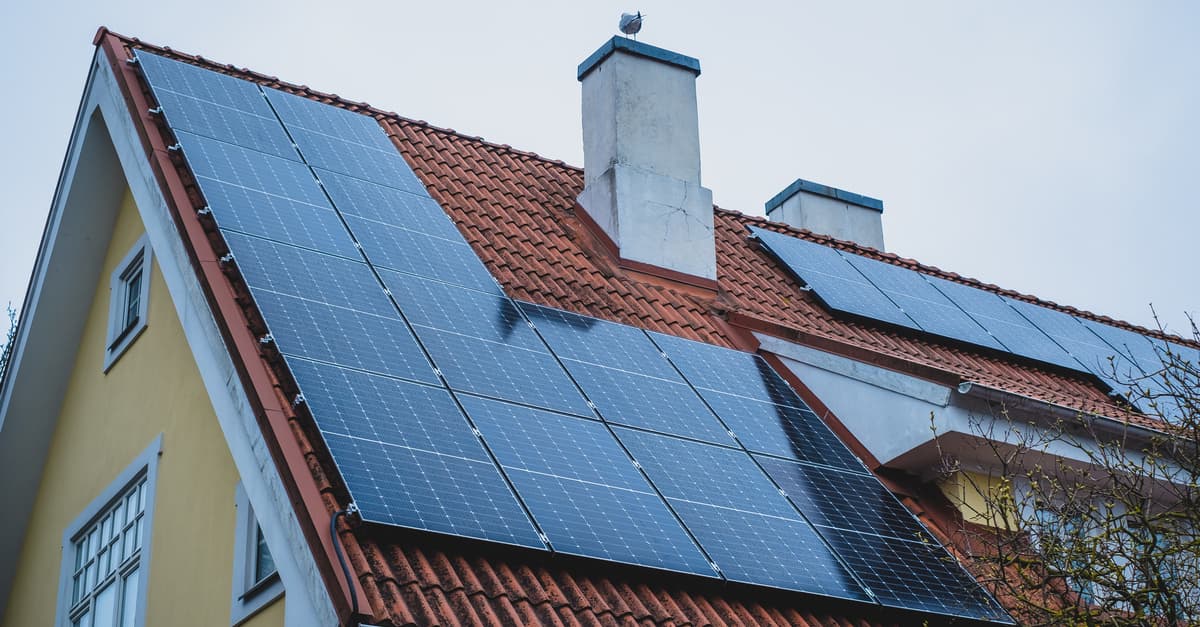 découvrez l'aide photovoltaïque en 2024 : des subventions et des incitations financières pour vous aider à investir dans l'énergie solaire. maximisez votre efficacité énergétique tout en réduisant vos factures d'électricité grâce à nos informations complètes sur les programmes d'aide disponibles.