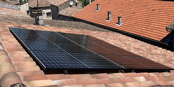 découvrez l'aide solaire : des solutions accessibles et innovantes pour profiter de l'énergie solaire, réduire vos factures d'électricité et contribuer à un avenir durable. informez-vous sur les subventions, conseils et options d'installation pour un habitat éco-responsable.