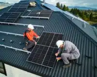 découvrez les aides disponibles pour l'installation de panneaux solaires en 2025. maximisez vos économies d'énergie grâce à des subventions, crédits d'impôt et autres aides financières pour rendre votre transition vers les énergies renouvelables plus abordable.