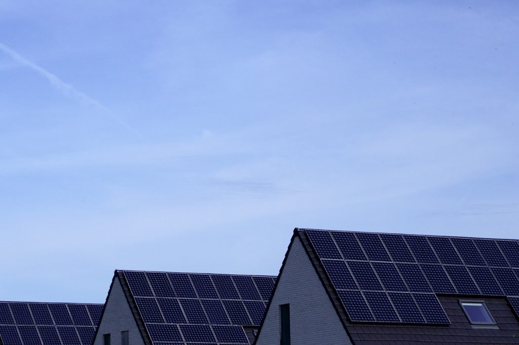 découvrez les différentes aides disponibles pour l'installation de panneaux solaires en 2025. profitez des subventions, crédits d'impôt et autres dispositifs pour transitionner vers une énergie renouvelable et réduire vos factures d'électricité. informez-vous sur les conditions d'éligibilité et les démarches à suivre pour bénéficier de ces soutiens financiers.