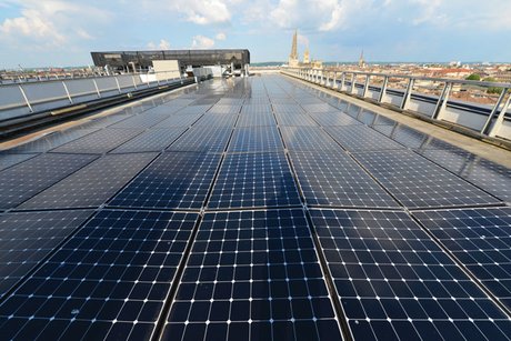 découvrez notre guide complet sur l'alliance photovoltaïque, une solution innovante et durable pour exploiter l'énergie solaire. apprenez comment ces technologies révolutionnent le secteur de l'énergie et participent à la transition écologique, tout en offrant des avantages économiques et environnementaux.