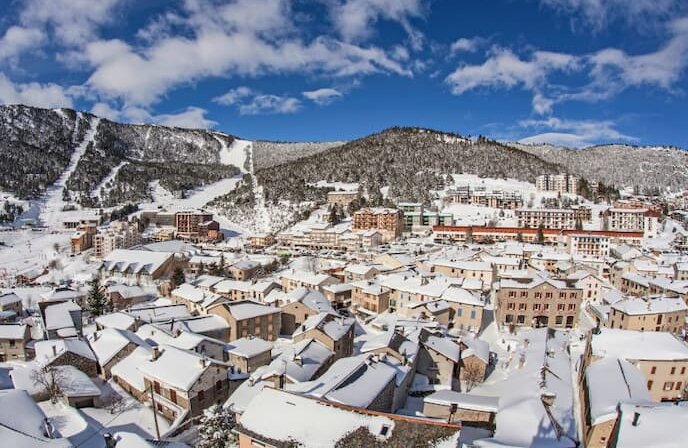 découvrez les dernières tendances et conseils pour aborder la saison hivernale avec style dans notre article consacré à l'angle hiver. préparez-vous à affronter le froid avec élégance et confort grâce à nos astuces mode et bien-être.