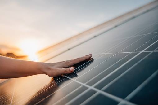 découvrez les services d'un artisan solaire spécialisé dans l'installation de panneaux photovoltaïques et de solutions énergétiques durables. profitez d'une expertise locale pour optimiser votre consommation d'énergie et réduire votre empreinte carbone.
