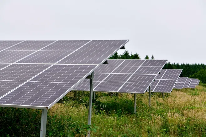 découvrez l'association solaire, un regroupement engagé pour promouvoir l'énergie solaire et les solutions durables. participez à nos initiatives pour un avenir plus vert et explorez des projets innovants qui mettent la lumière sur l'importance des énergies renouvelables.