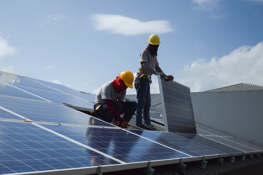 découvrez l'autoconsommation solaire, une solution écologique et économique qui vous permet de produire votre propre électricité à partir du soleil. apprenez à maximiser votre indépendance énergétique tout en réduisant votre empreinte carbone.