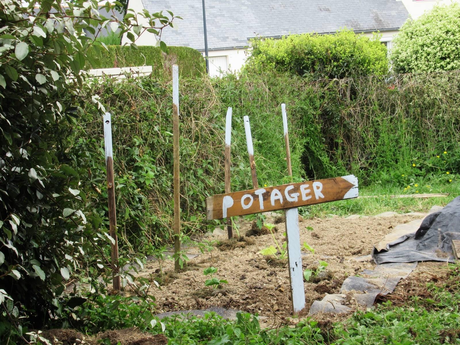 découvrez le concept d'autosuffisance : un mode de vie qui prône l'autonomie en matière de production alimentaire, énergétique et économique. apprenez à réduire votre dépendance, à cultiver vos propres ressources et à vivre de manière durable. engagez-vous vers un avenir plus responsable et écoresponsable.