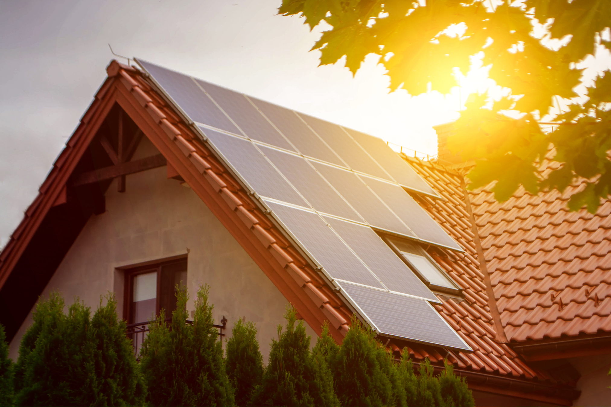 découvrez l'autosuffisance solaire : une solution écologique et économique pour produire votre propre énergie. apprenez comment installer des panneaux solaires, optimiser votre consommation d'énergie et réduire votre empreinte carbone.