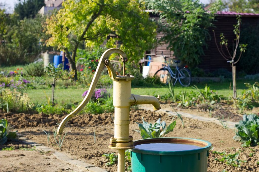 découvrez le concept d'autosuffisance, une approche durable qui permet de réduire la dépendance aux ressources extérieures en cultivant ses propres aliments et en utilisant ses compétences. apprenez comment vivre en harmonie avec la nature tout en minimisant votre impact environnemental.