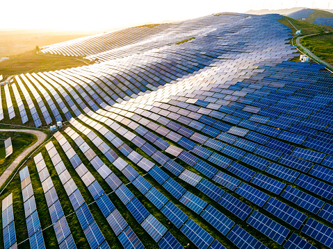 découvrez les avantages fiscaux liés à l'énergie solaire en france. profitez d'économies d'impôts, de crédits d'impôt et d'aides financières pour investir dans des solutions énergétiques durables et réduire votre empreinte carbone.