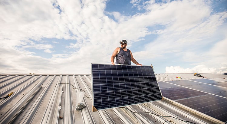découvrez les avantages des panneaux solaires : économies d'énergie, réduction de l'empreinte carbone et valorisation de votre patrimoine immobilier. adoptez une énergie propre et durable pour un avenir meilleur.