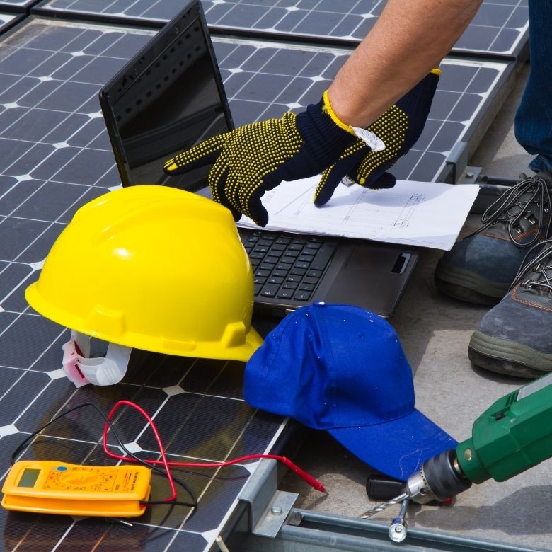 découvrez les principaux avantages et inconvénients du photovoltaïque. apprenez comment cette technologie peut réduire vos factures d'énergie et son impact environnemental, tout en considérant les aspects techniques et financiers à prendre en compte avant l'installation.