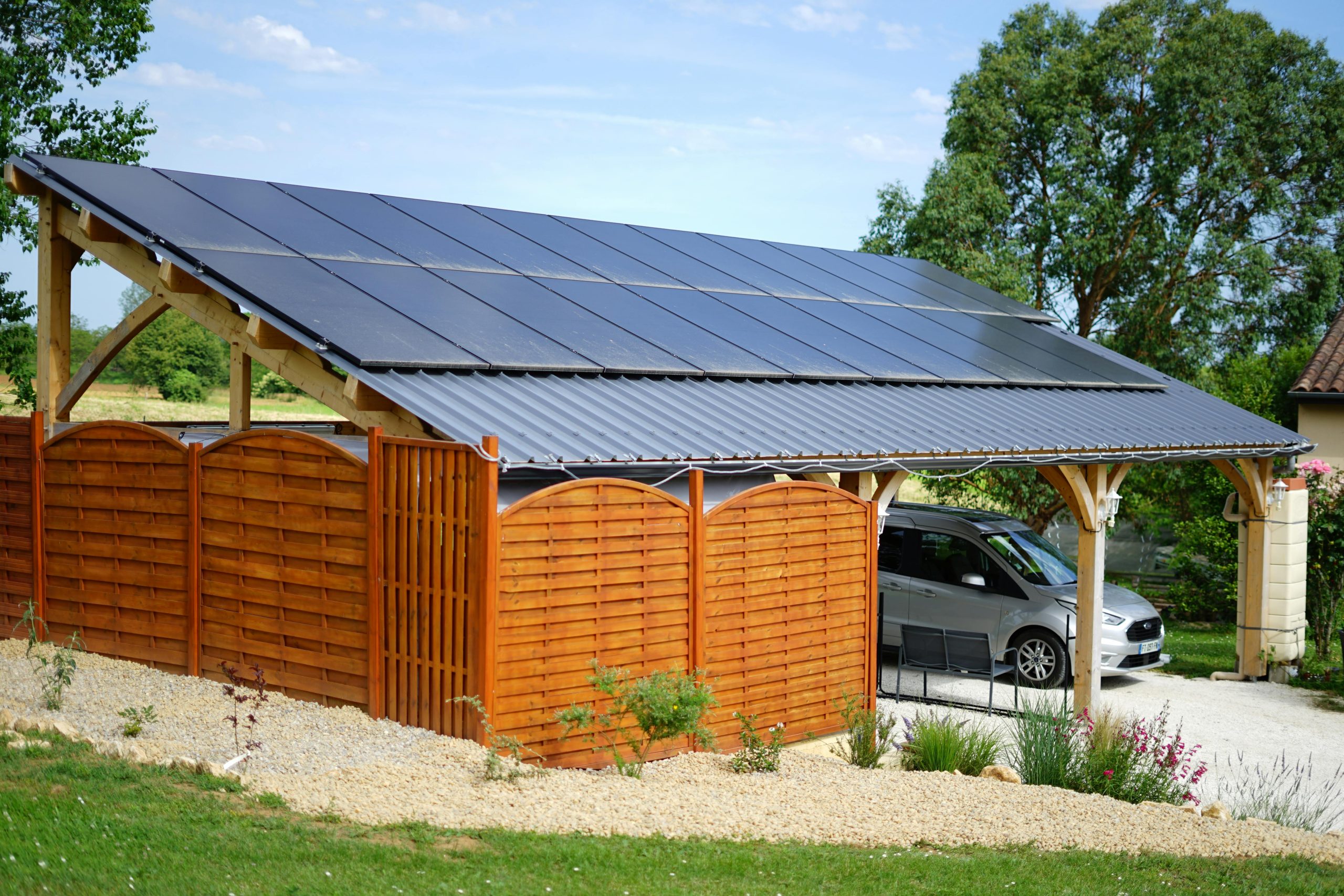 découvrez les avis sur les toitures photovoltaïques en 2025. évaluez les performances, les avantages et les inconvénients des systèmes solaires afin de faire un choix éclairé pour votre investissement énergétique durable.