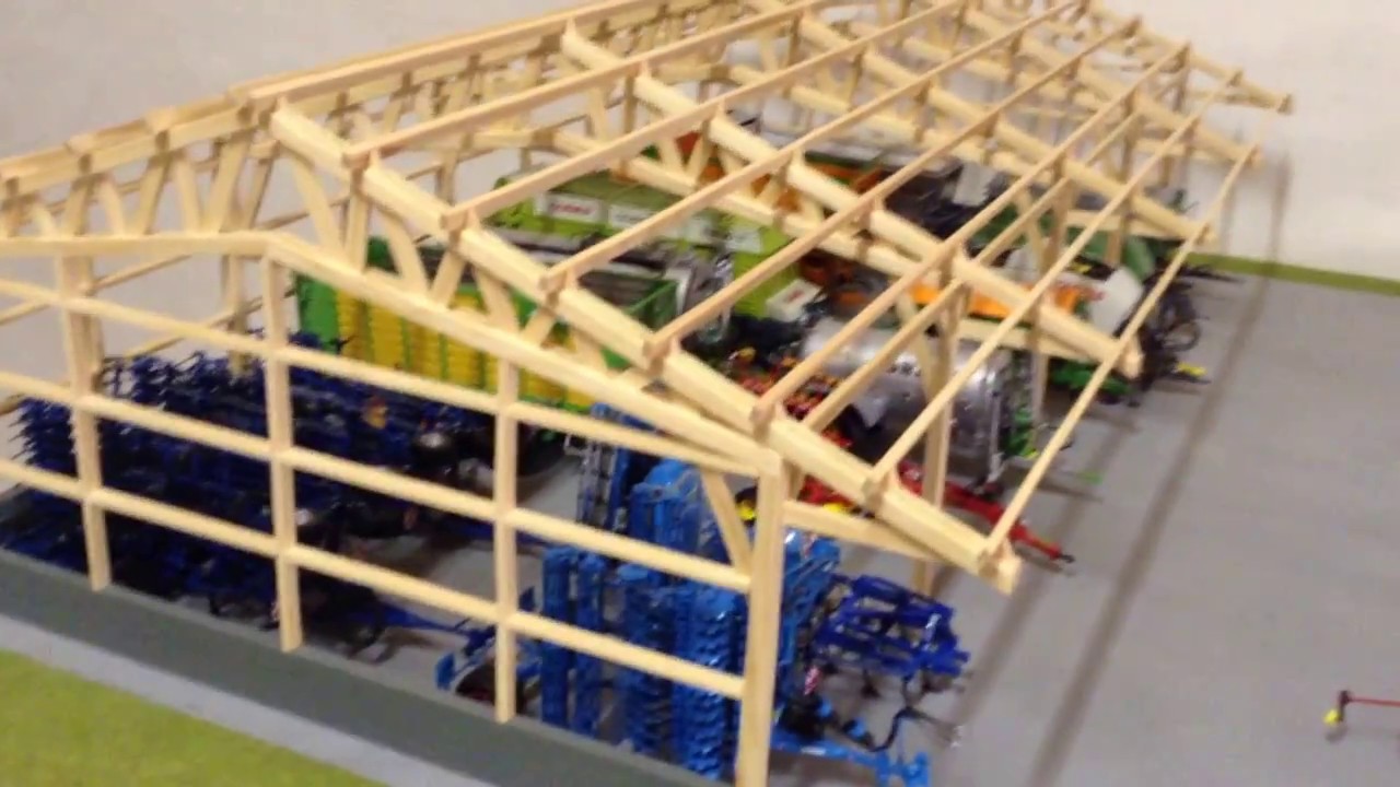 découvrez notre bâtiment agricole miniature, une réplique parfaite pour les passionnés d'agriculture et de modélisme. conçu avec des détails réalistes, il est idéal pour créer des dioramas, des maquettes, ou simplement pour agrémenter votre décoration intérieure.