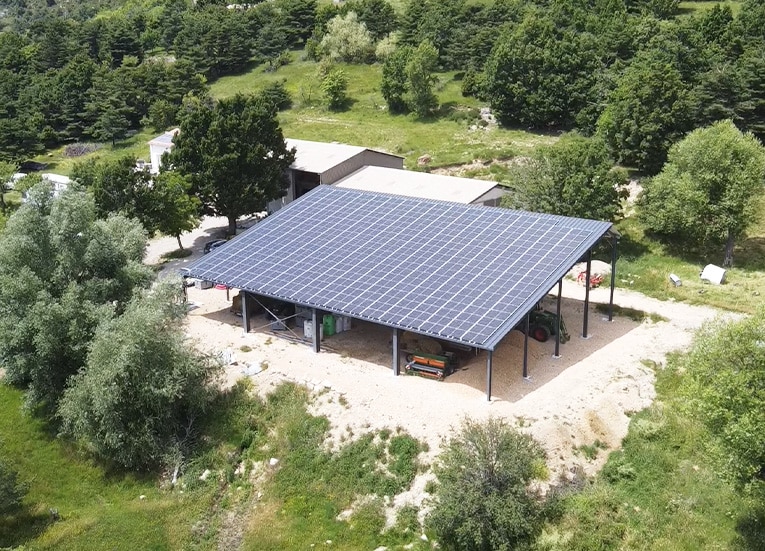 découvrez comment bénéficier d'un bâtiment photovoltaïque gratuit pour transformer l'énergie solaire en électricité. profitez d'opportunités d'installation sans frais et contribuez à la transition énergétique tout en réalisant des économies sur vos factures d'énergie.