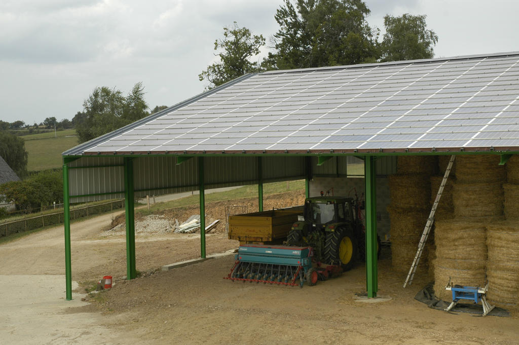 découvrez comment construire un bâtiment solaire gratuit et durable pour profiter d'une énergie renouvelable. guide étape par étape pour concevoir votre espace tout en réduisant votre empreinte carbone.