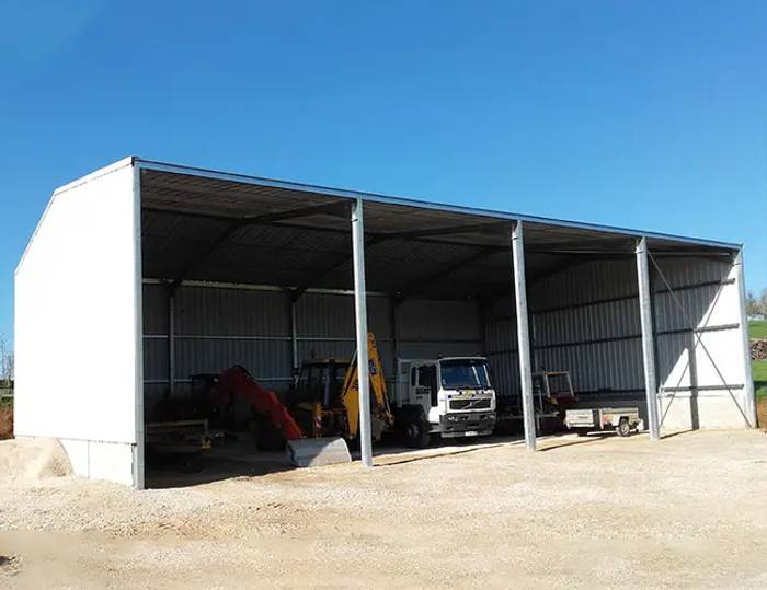 découvrez l'univers des bâtiments agricoles, une solution essentielle pour optimiser vos activités agricoles. que vous soyez éleveur ou cultivateur, plongez dans une gamme variée de constructions durables et adaptées à vos besoins spécifiques. améliorez l'efficacité de votre exploitation tout en respectant l'environnement.