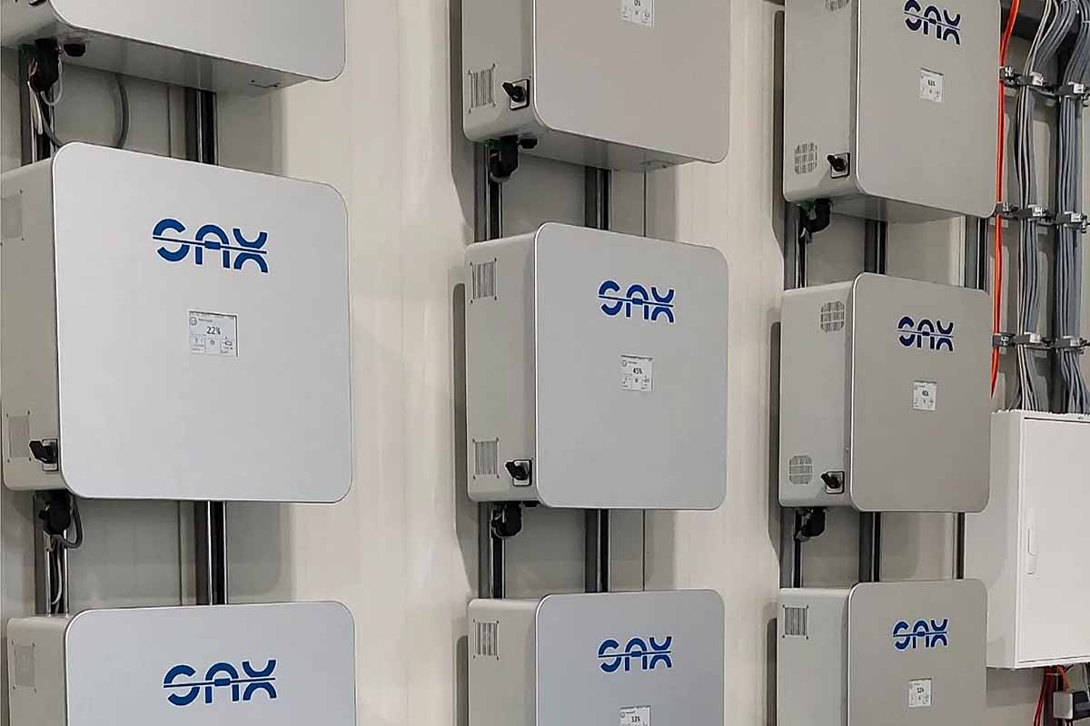 découvrez notre batterie 1 kwh, idéale pour stocker votre énergie de manière efficace et optimale. parfaite pour les petits équipements ou comme solution d'appoint, cette batterie vous offre une puissance fiable et une recharge rapide. améliorez votre autonomie énergétique dès aujourd'hui !