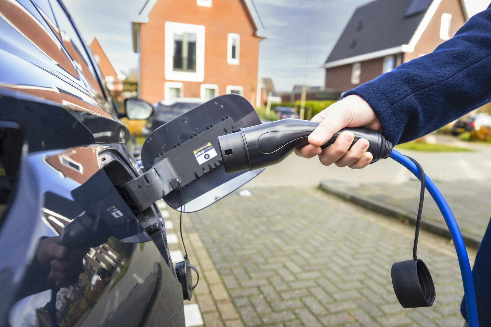 découvrez les avantages des batteries électriques pour votre maison, une solution écologique et économique pour stocker l'énergie renouvelable, réduire vos factures d'électricité et contribuer à un avenir durable.