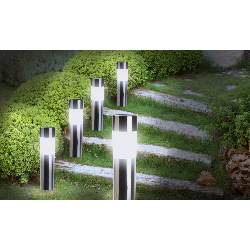 découvrez nos bornes solaires innovantes, idéales pour éclairer vos espaces extérieurs de manière écologique et économique. profitez d'un éclairage automatique grâce à l'énergie solaire tout en embellissant votre jardin ou votre allée.