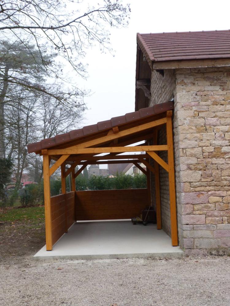 découvrez notre carport 1 pan, une solution pratique et esthétique pour abriter votre véhicule tout en optimisant l'espace. fabriqué avec des matériaux de qualité, ce carport moderne s'intègre parfaitement dans votre jardin ou votre allée. protégez votre voiture des intempéries tout en ajoutant une touche de style à votre extérieur.
