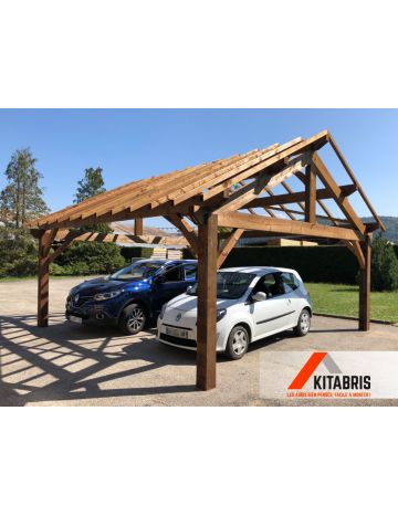découvrez notre carport en bois spacieux pouvant accueillir jusqu'à 3 voitures. alliant esthétisme et fonctionnalité, il protège vos véhicules des intempéries tout en embellissant votre extérieur. idéal pour les familles nombreuses ou les passionnés de véhicules.