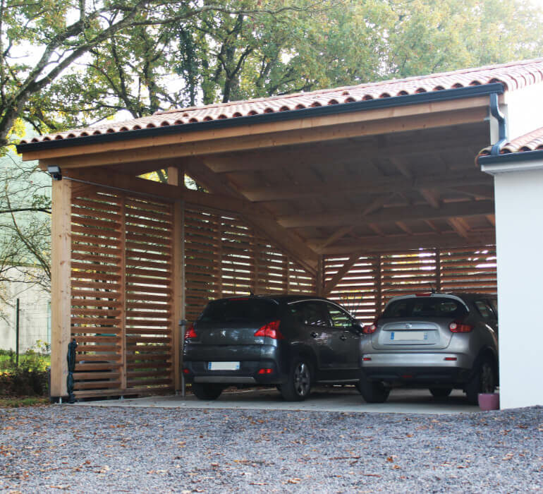 découvrez notre carport léger, une solution idéale pour protéger votre véhicule des intempéries tout en ajoutant une touche esthétique à votre extérieur. facile à installer et robuste, ce carport s'adapte à tous les espaces et offre une durabilité exceptionnelle.