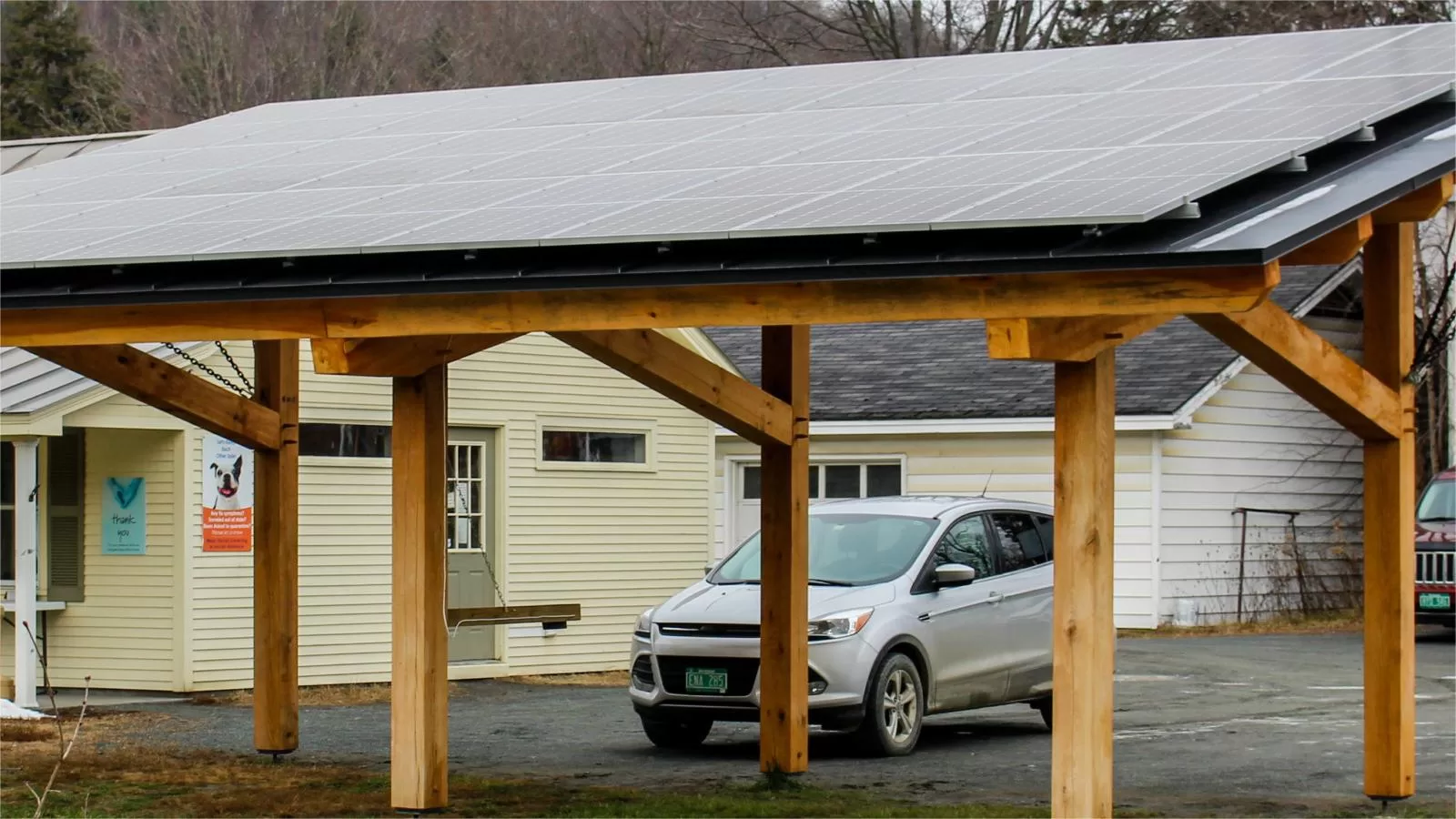 découvrez les avantages du carport solaire, une solution durable et esthétique pour protéger votre véhicule tout en produisant de l'énergie solaire. profitez d'une installation pratique qui allie fonctionnalité et écologie.