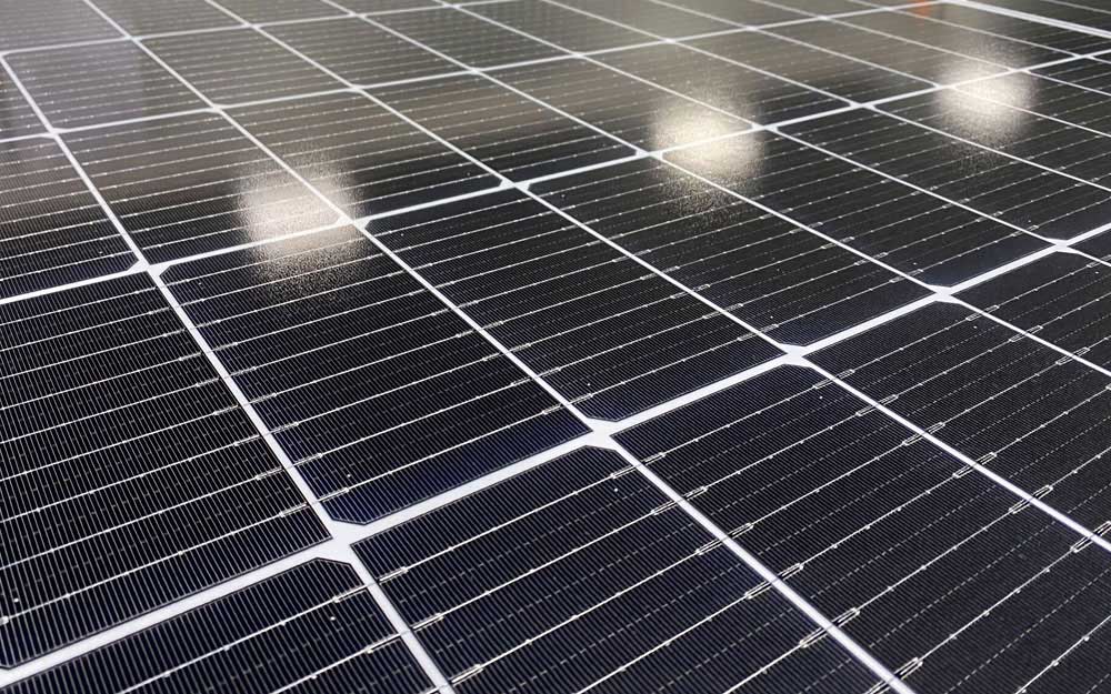 découvrez comment les cellules des panneaux photovoltaïques transforment la lumière du soleil en énergie renouvelable. apprenez les différents types de cellules, leur efficacité et leur impact sur l'environnement.