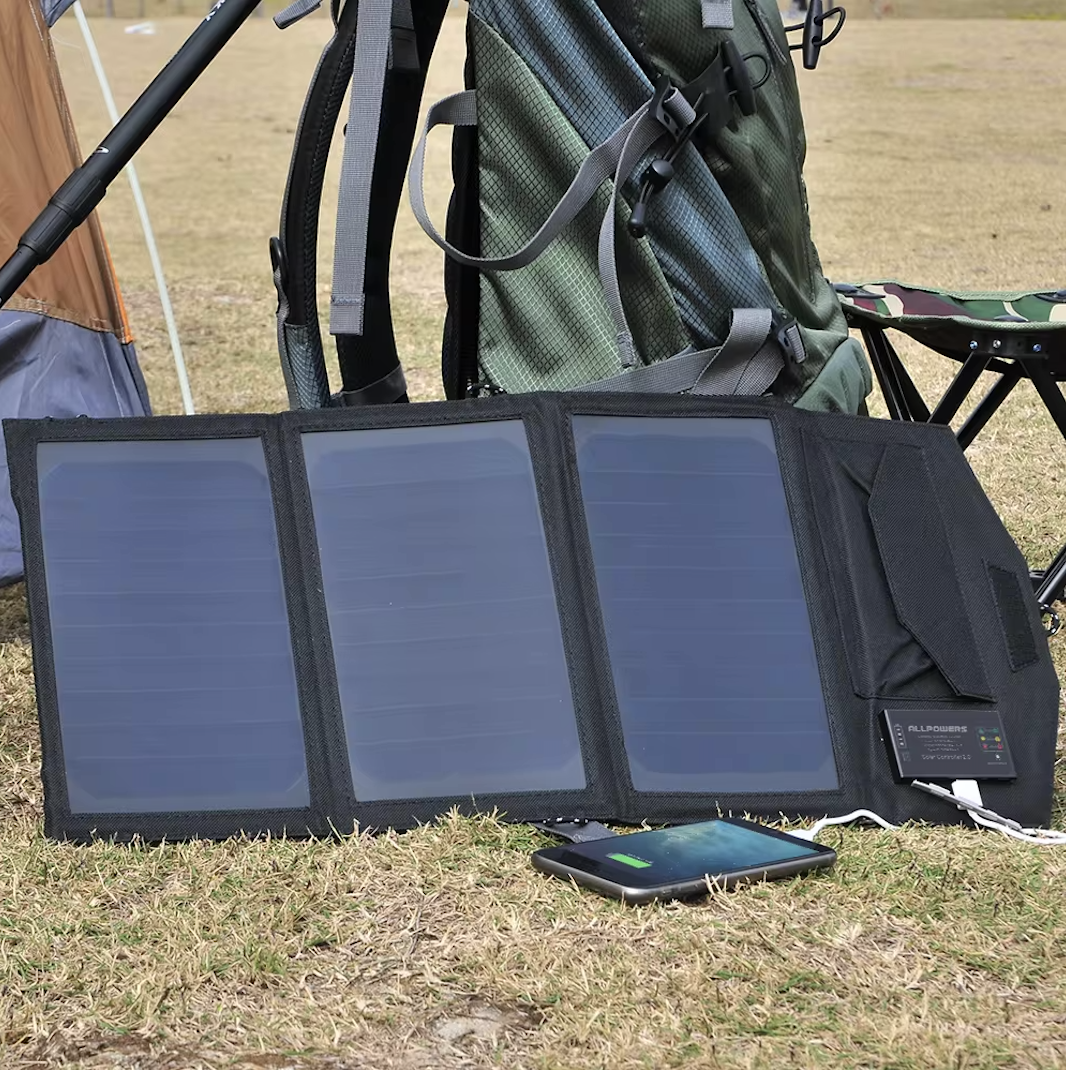 découvrez le chargeur solaire idéal pour recharger vos appareils en plein air. écologique et pratique, il offre une solution d'alimentation durable, parfaite pour vos aventures en nature ou vos voyages. ne manquez jamais d'énergie grâce à ce dispositif innovant!
