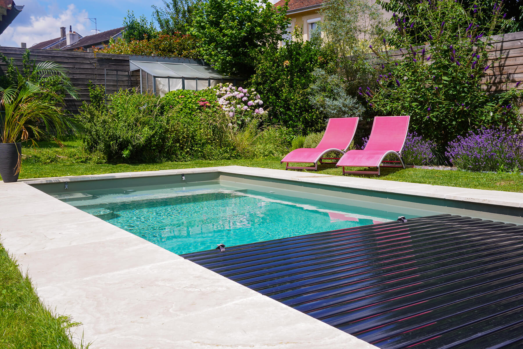découvrez nos solutions de chauffage pour piscine et prolongez vos baignades tout au long de l'année. avec des options écoénergétiques et efficaces, transformez votre espace aquatique en un véritable oasis de détente.