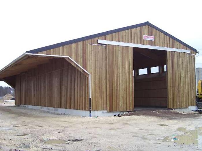 découvrez notre expertise en tant que constructeur agricole en bois, offrant des solutions durables et personnalisées pour vos projets d'exploitation agricole. transformez vos idées en réalité avec des structures en bois de qualité, alliant esthétisme et fonctionnalité.