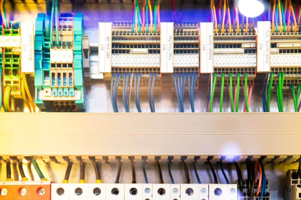 contactez le consuel pour toutes vos questions sur les normes électriques en france. obtenez des conseils, des informations et un soutien concernant vos projets d'installation électrique. notre équipe est à votre disposition pour vous guider efficacement.