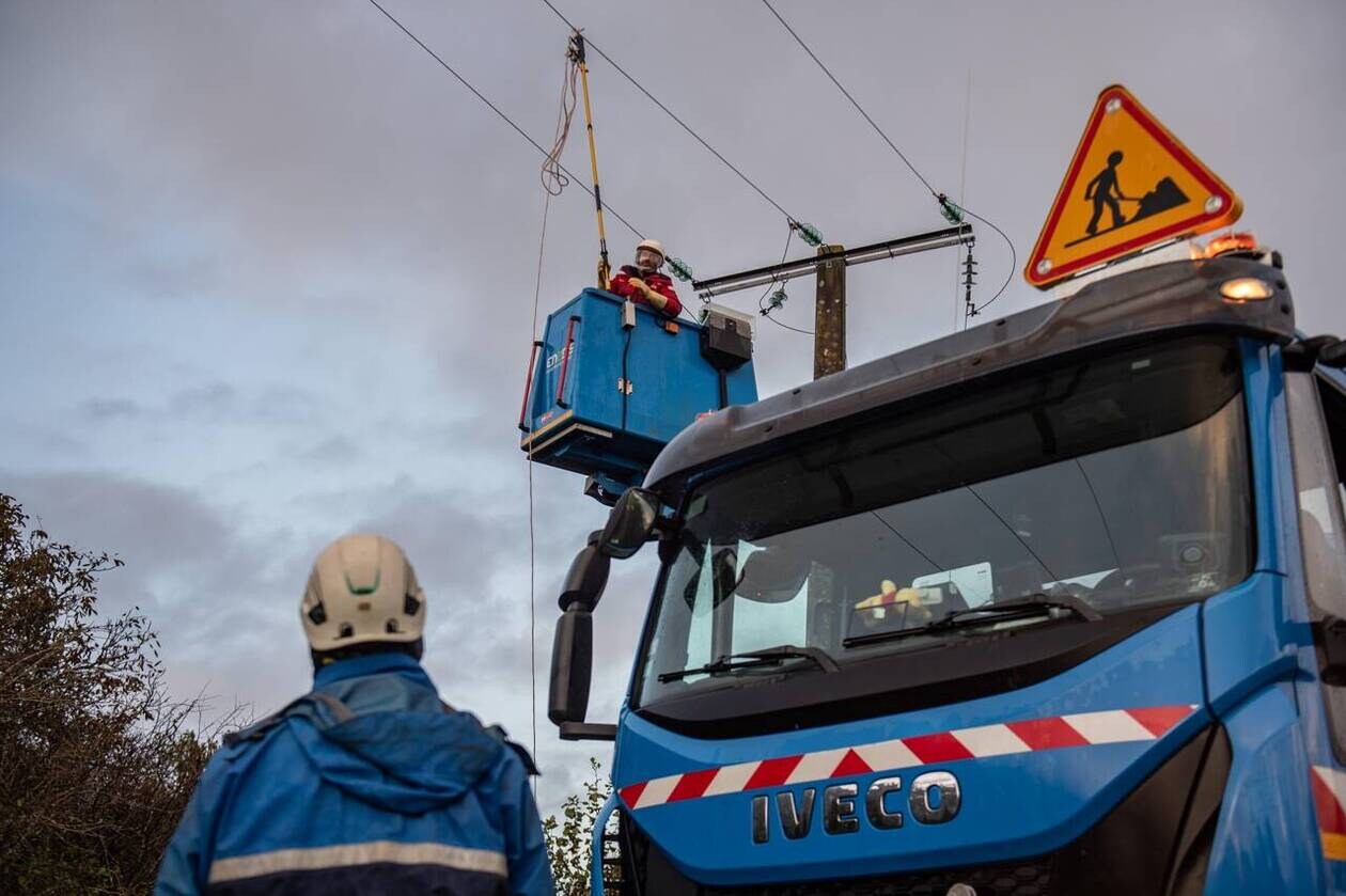 découvrez comment vivre sans électricité grâce à des solutions innovantes et durables. apprenez à adopter des modes de vie autonomes et respectueux de l'environnement, tout en préservant votre confort au quotidien.