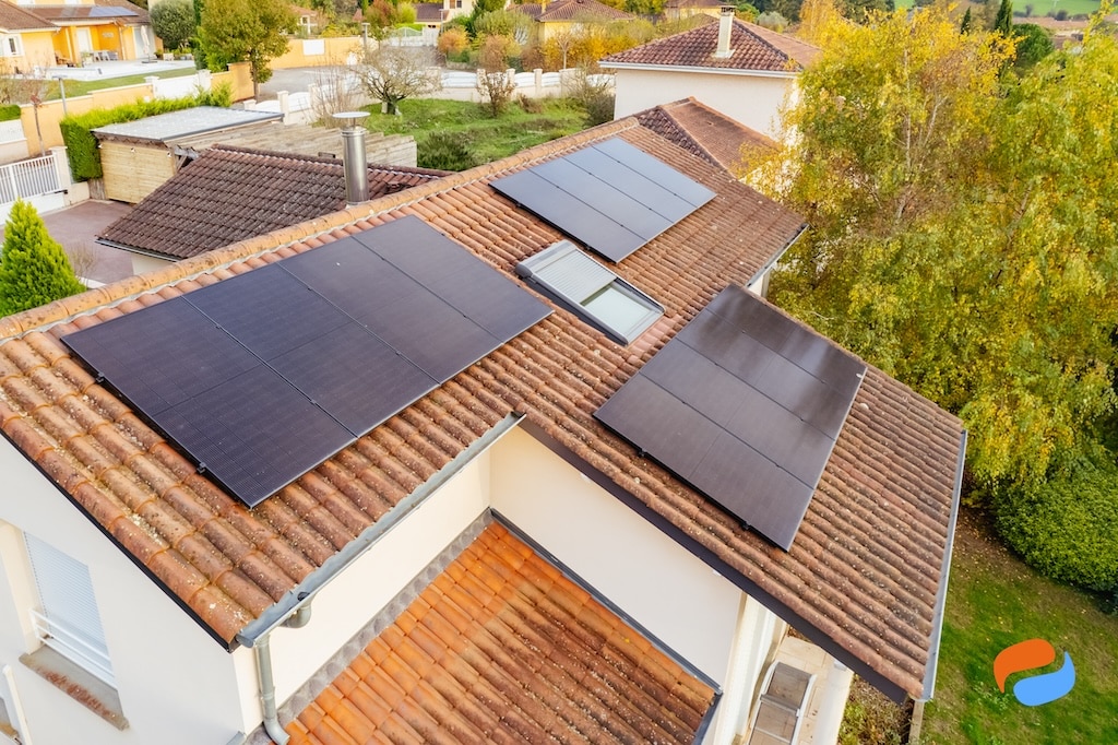 découvrez tout ce qu'il faut savoir sur le coût des panneaux solaires : prix d'achat, installation, aides financières et rentabilité à long terme pour faire un choix éclairé et économiser sur votre facture d'énergie.
